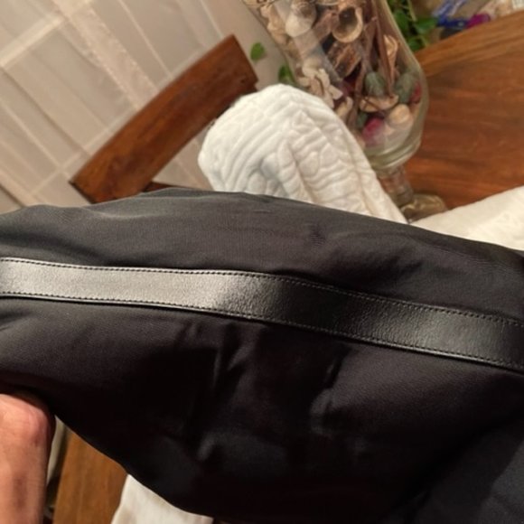 GUCCI AUTHENTIC EUC XL HOBO NYLON WITH LEATHER TRIM BAG - Picture 4 of 14